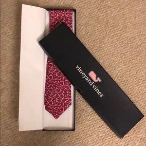 BRAND NEW Vineyard Vines Tie
